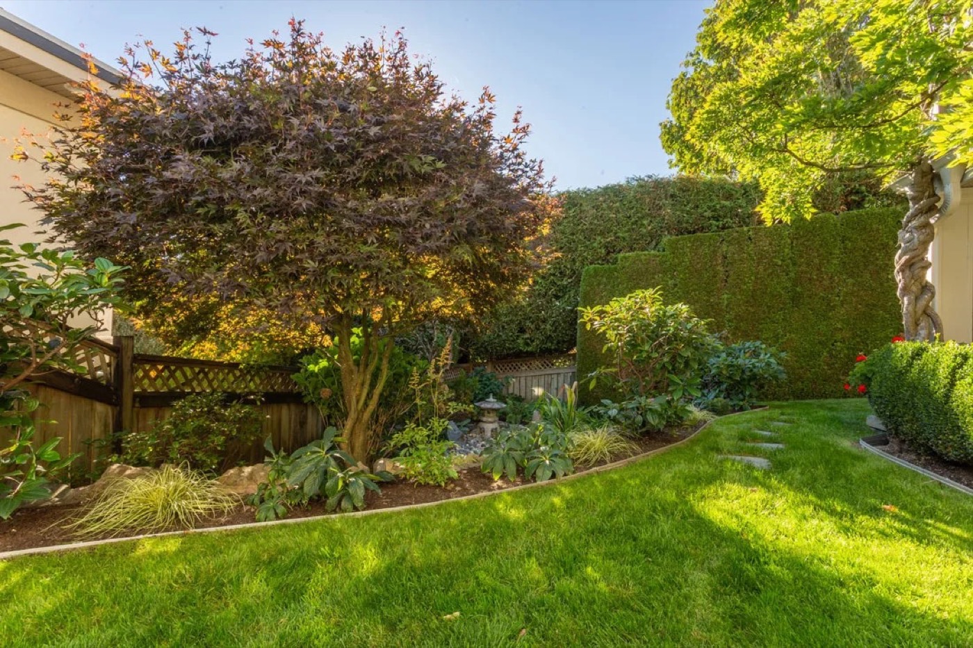 Garden bed and pathway
